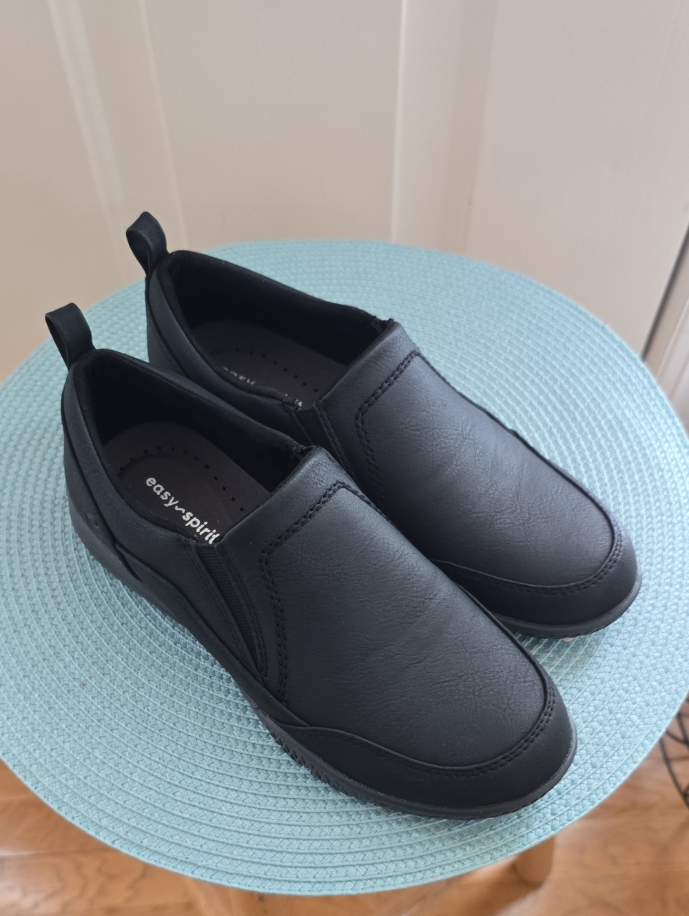 EASY SPIRIT BRAND WOMENS BLACK SLIP-ON LEATHER SHOES SIZE 6